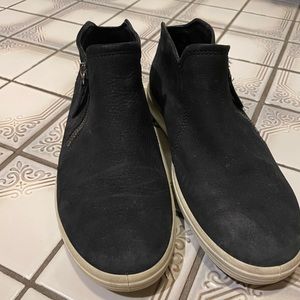 Ecco slip on sneakers